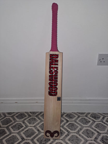 DW Hitter Cricket Bat